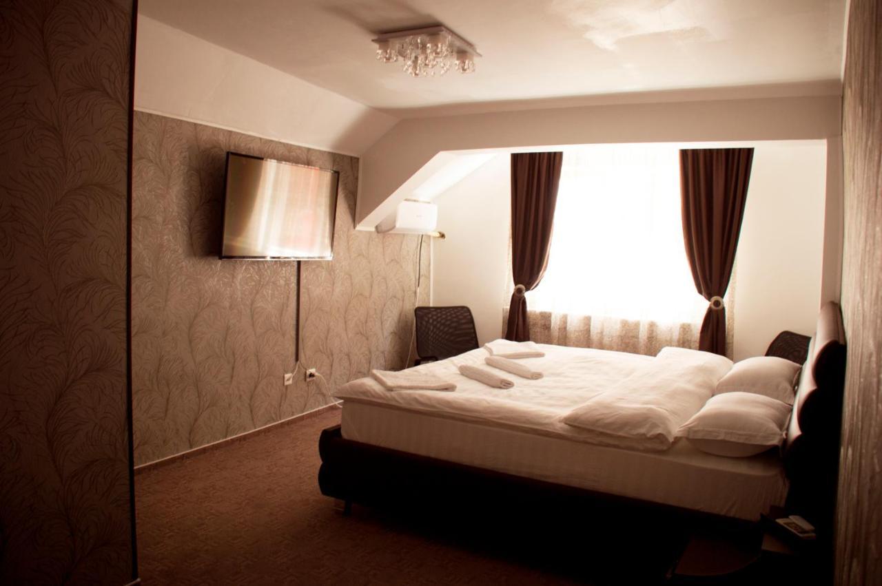 Pensiune Ely's Mansion Bucureşti